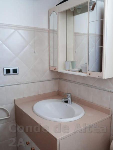 Delightful Seaview Apartment In Beautiful Альтеа Экстерьер фото